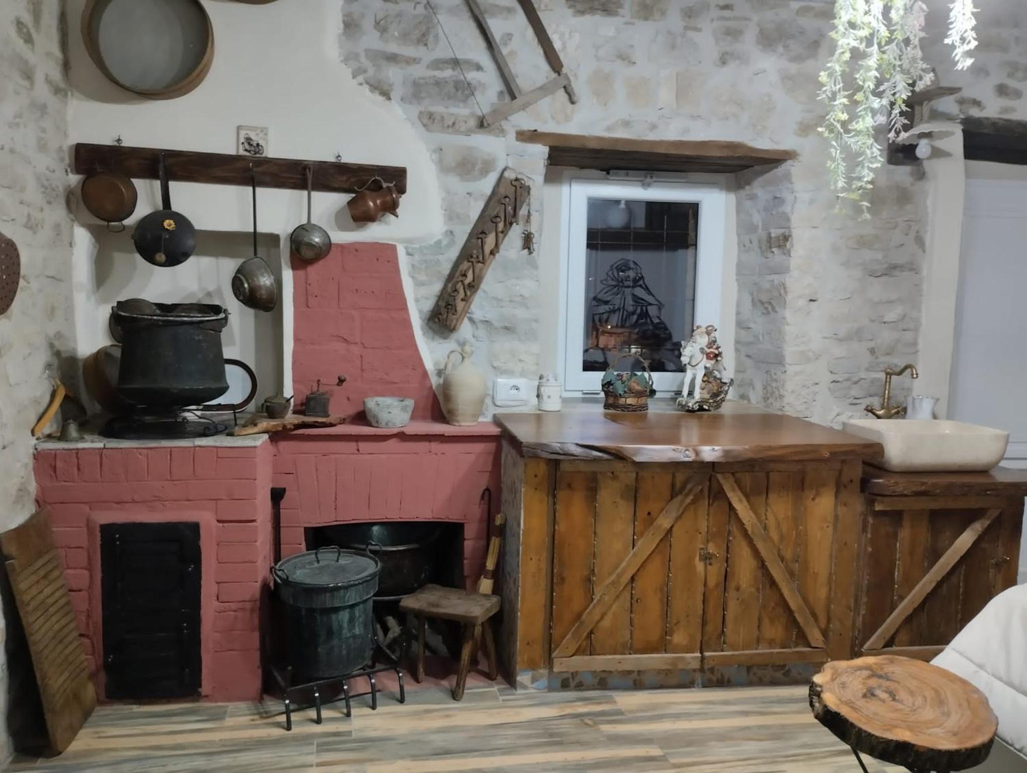 Dimora Forgione B&B - П'єтрельчина Екстер'єр фото