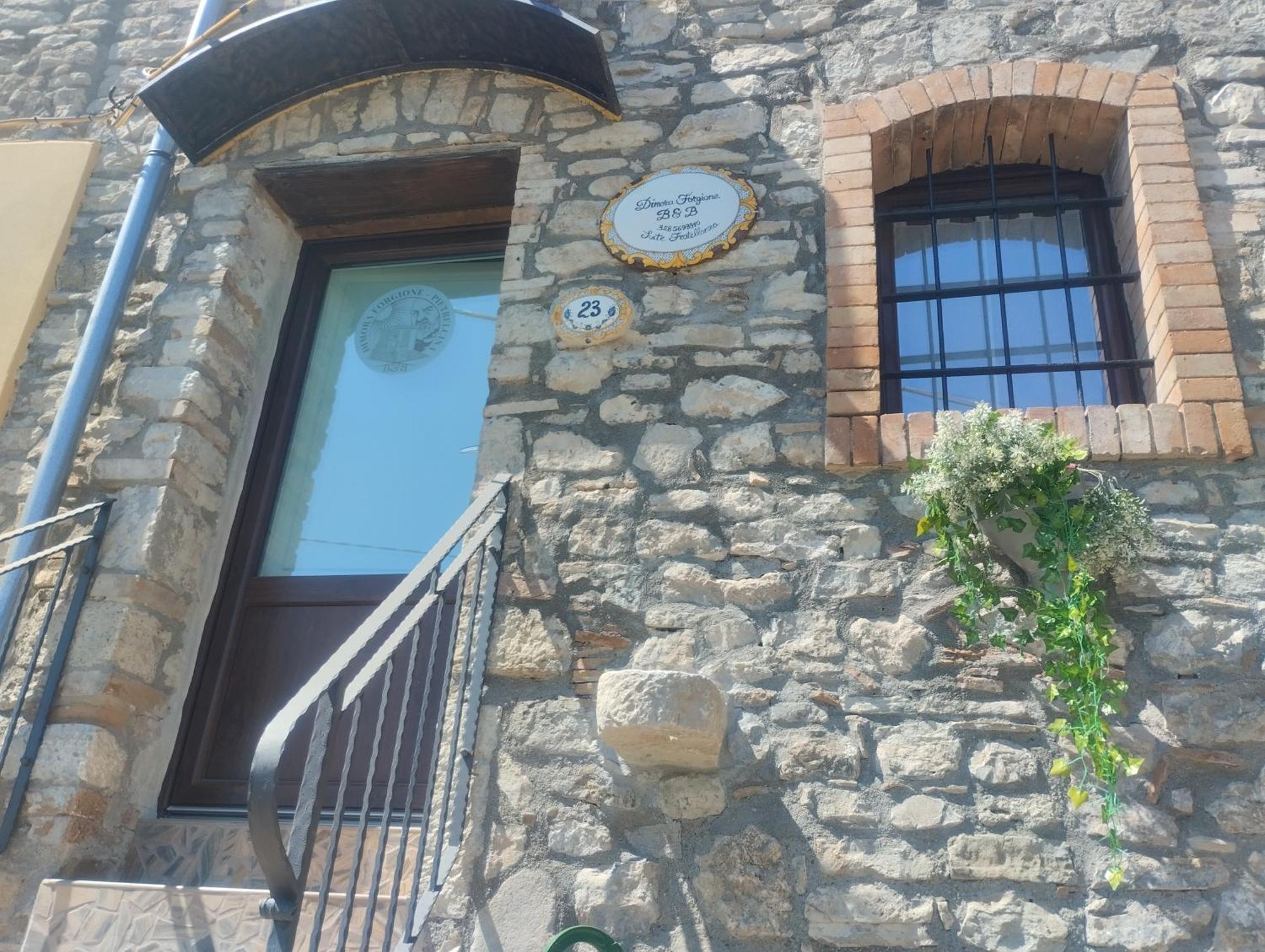 Dimora Forgione B&B - П'єтрельчина Екстер'єр фото