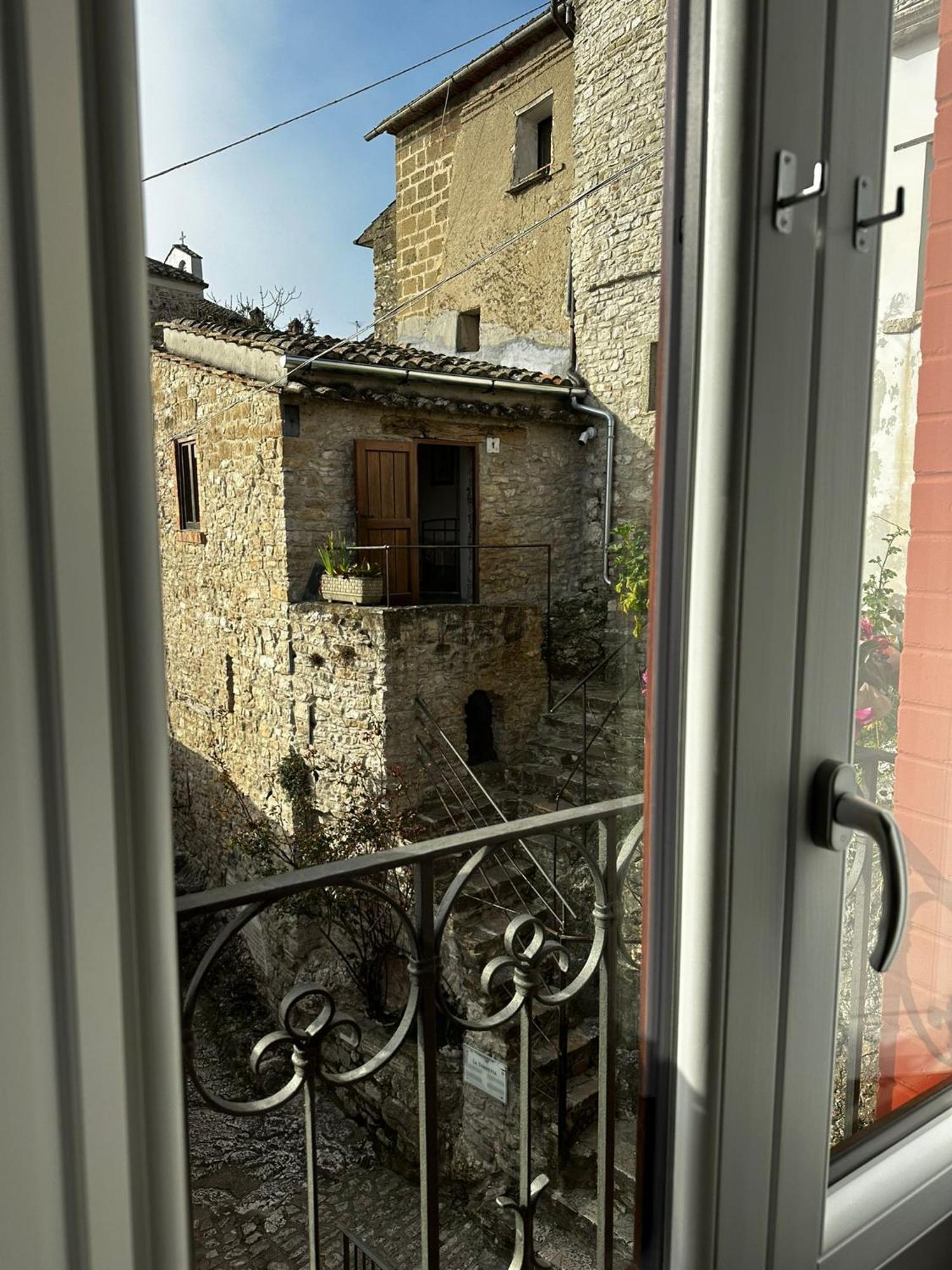 Dimora Forgione B&B - П'єтрельчина Екстер'єр фото