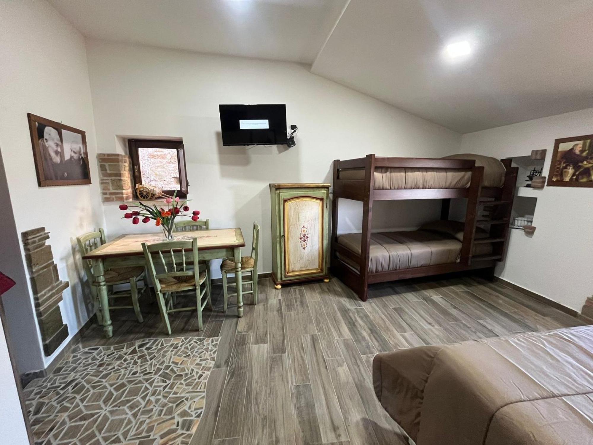 Dimora Forgione B&B - П'єтрельчина Екстер'єр фото